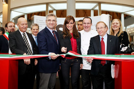 Inaugurazione Sigep: taglio del nastro tricolore. Fiera internazionale gelateria, pasticceria, panificazione artigianali.