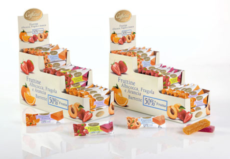 Barrette Fruttine Caffarel: snack di frutta (albicocca, fragola, arancia). Espositori con barrette di frutta.