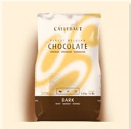 Sacchetto di cioccolato fondente Callebaut. Cioccolato belga di alta qualità per pasticceria e dessert.