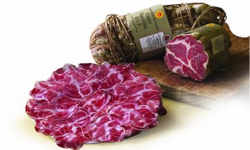 Coppa piacentina DOP, salume tipico. Affettato di coppa, specialità emiliana.