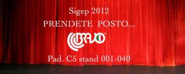 Stand Bravo a Sigep 2012. Tenda rossa con logo Bravo e scritta Prendete posto.... Pad. C5 stand 001-040.