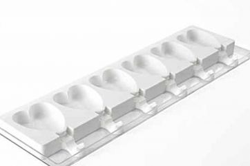 Stampo in silicone per ghiaccioli a forma di cuore. Accessorio cucina per dolci e dessert.