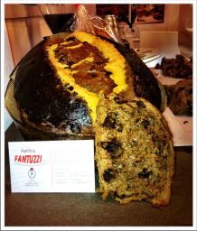 Dolce risveglio artigianale del Panificio Fantuzzi. Panettone al cioccolato fatto a mano.