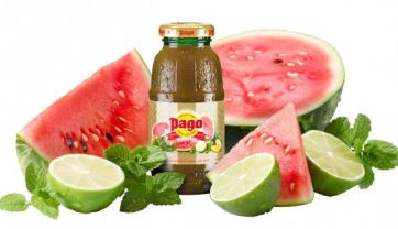 Succo Pago anguria e lime. Bottiglia Pago con anguria, lime e menta fresca. Bevanda estiva.