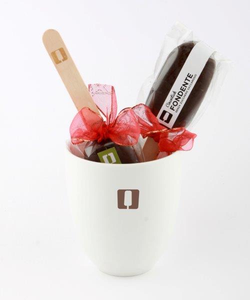 Ciocostick fondente in tazza con logo. Idea regalo cioccolato artigianale senza zucchero.