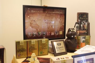 Cioccolato Barry: confezioni, mappa origini, ippopotamo di cioccolato. Expert du Chocolat.