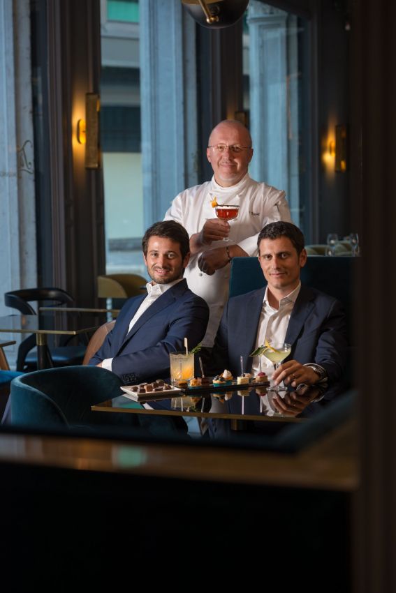 Fratelli Alemagna con chef Umberto Vezzoli. Cocktail e finger food gourmet. Ristorante di lusso a Milano.