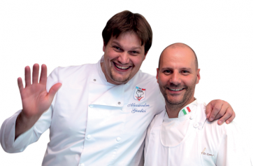 Chef Alessandro Giudici e Di Carlo sorridenti. Cucina italiana, chef famosi.
