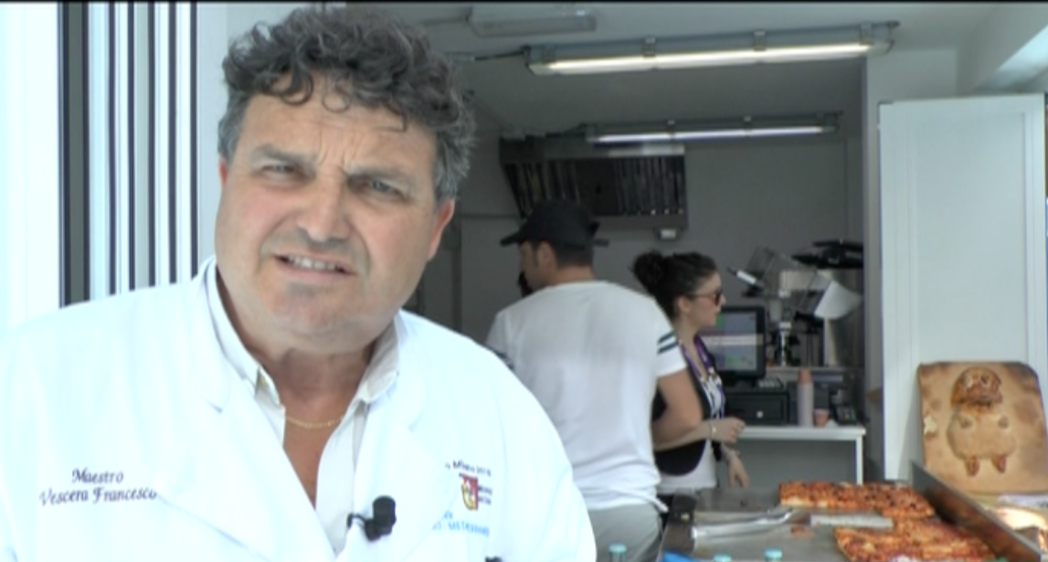 Chef Francesco Vescera presenta pizza artigianale. Cucina italiana di qualità.