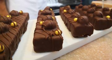 Dolci al cioccolato artigianali. Pasticceria Energ-EAT Prato. Delizie al cioccolato fondente.