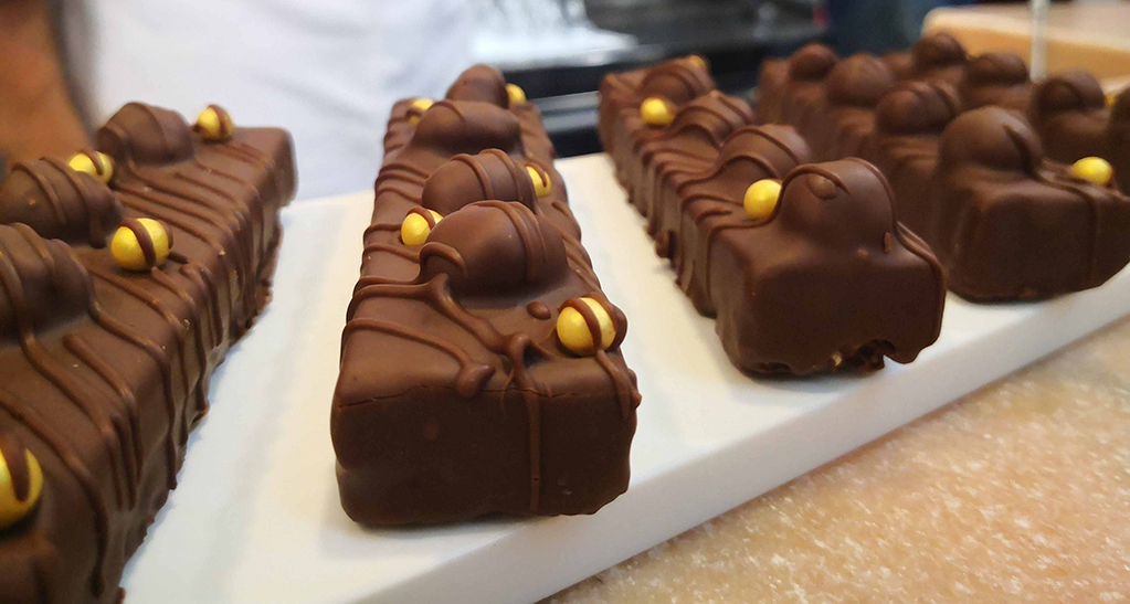Dolci al cioccolato artigianali. Pasticceria Energ-EAT Prato. Delizie al cioccolato fondente.
