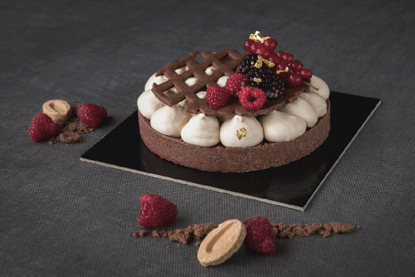 Dessert evento di Elisabeth di Sharon Coppola: torta con frutti di bosco e cioccolato.