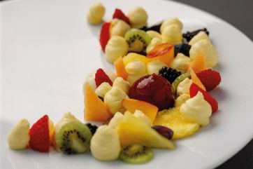 Dessert creativo con frutta fresca e crema pasticcera. Crostatina di frutta di Antonella Mascolo.