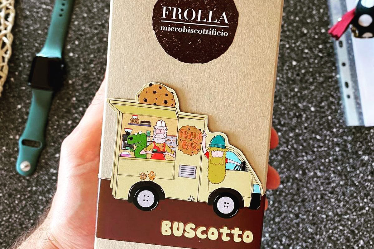FrollaBus: packaging biscotti artigianali. Microbiscottificio gestito da ragazzi disabili.