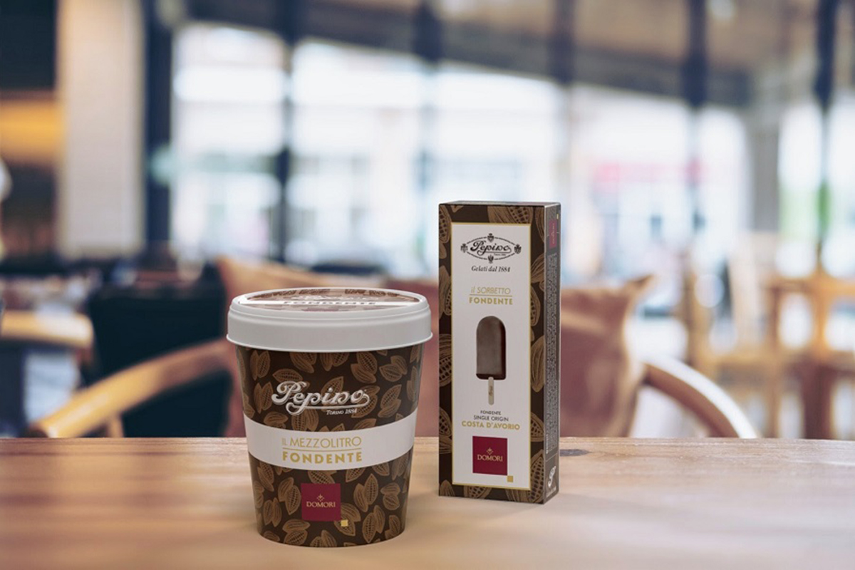 Gelato Pepino e Domori: sorbetto al cioccolato fondente, confezione e stecco.