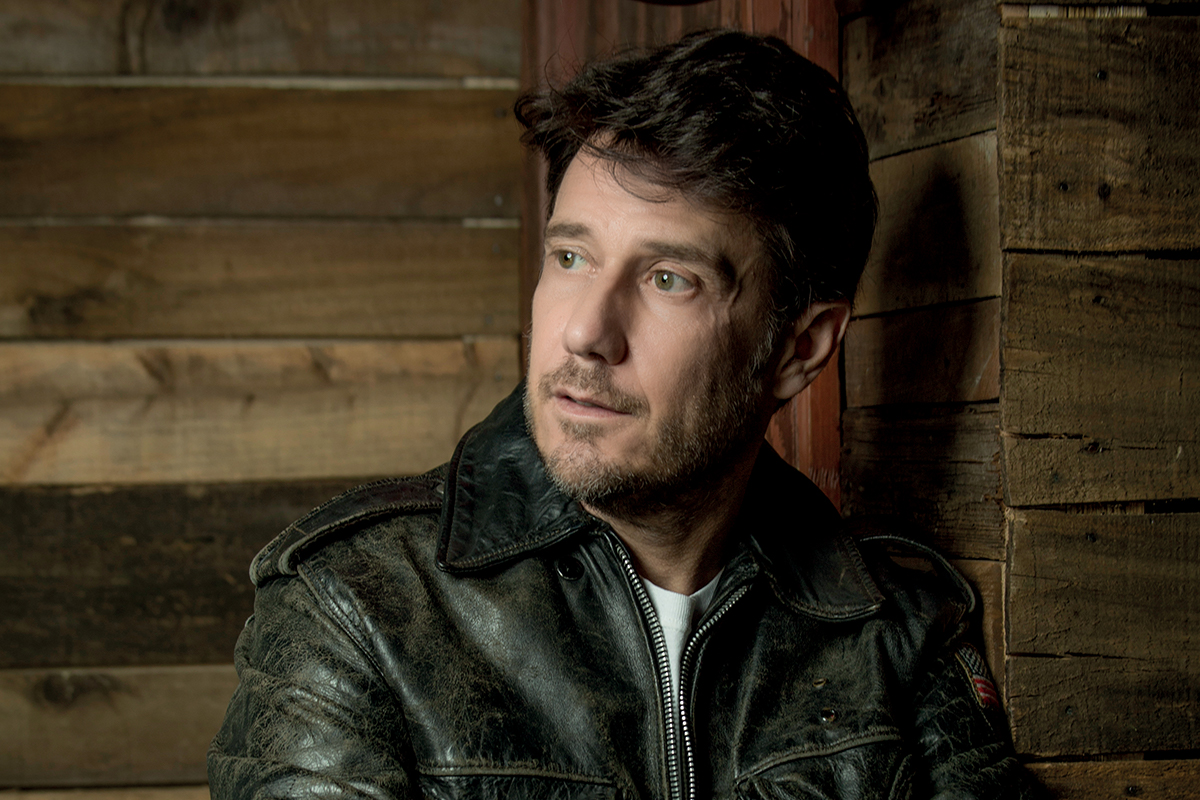 Ritratto di Francesco Panella con giacca di pelle. La ricetta di Francesco Panella per ripartire.