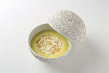 Ricetta melone: melone ripieno con formaggio e pinoli. Fresco e gustoso!