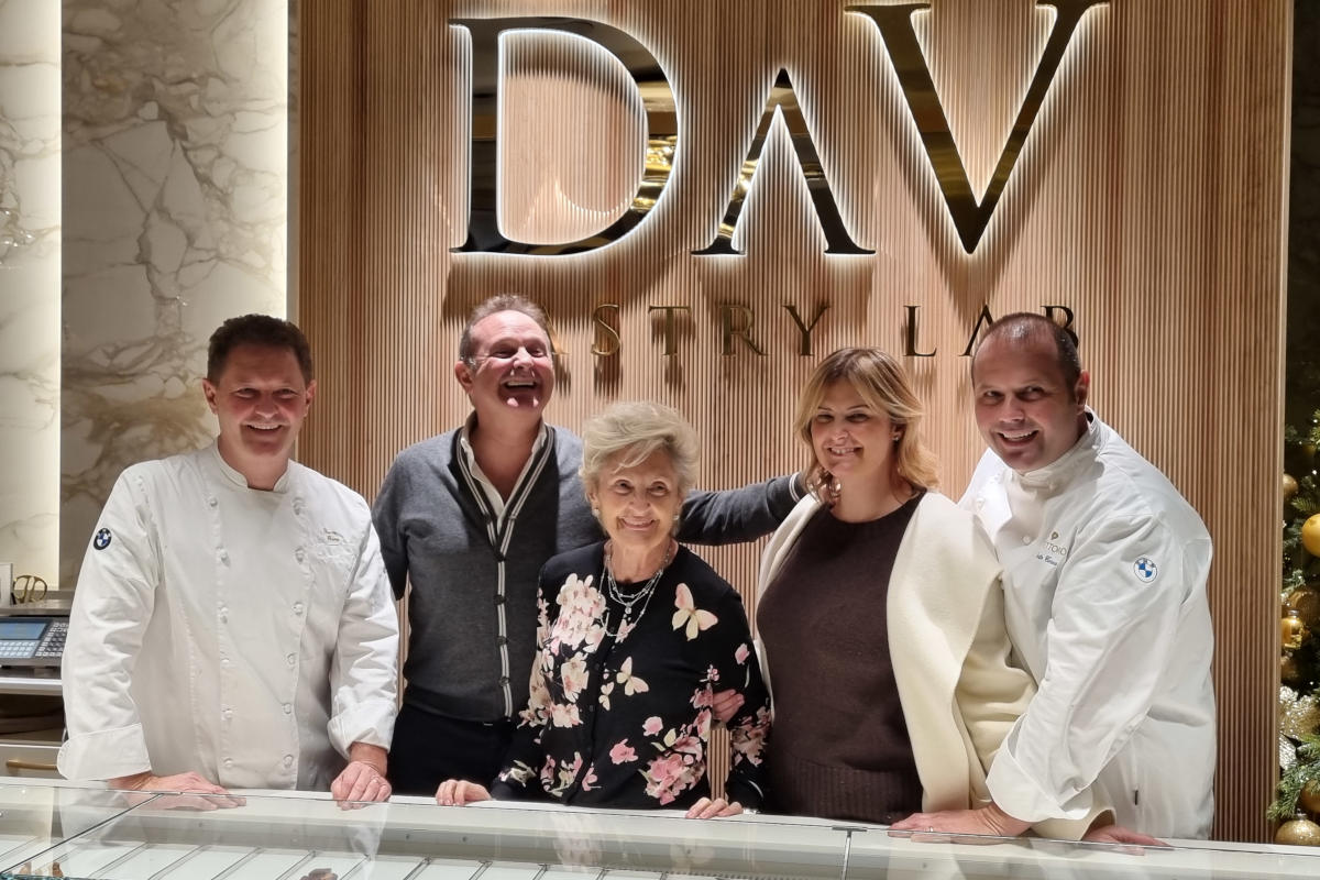 Famiglia Cerea all'inaugurazione DaV Pastry Lab. Pasticceria Da Vittorio, chef stellati.