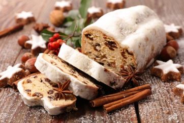 Stollen natalizio Senna Zero Palm. Dolce tradizionale con frutta candita e spezie per un Natale unico.