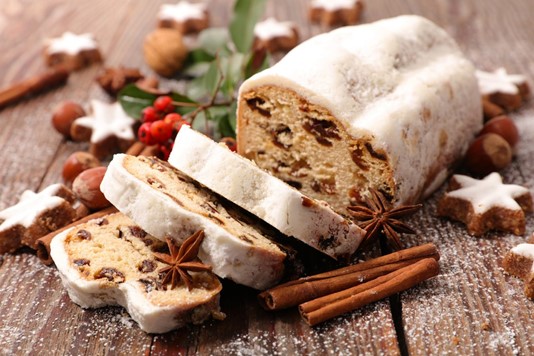 Stollen natalizio Senna Zero Palm. Dolce tradizionale con frutta candita e spezie per un Natale unico.