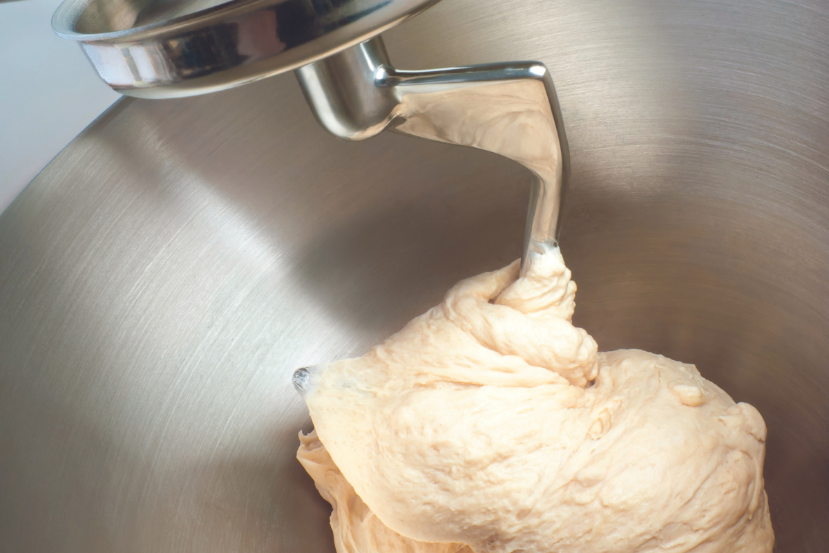 Impastatrice: impasto in lavorazione. Macchina performante.