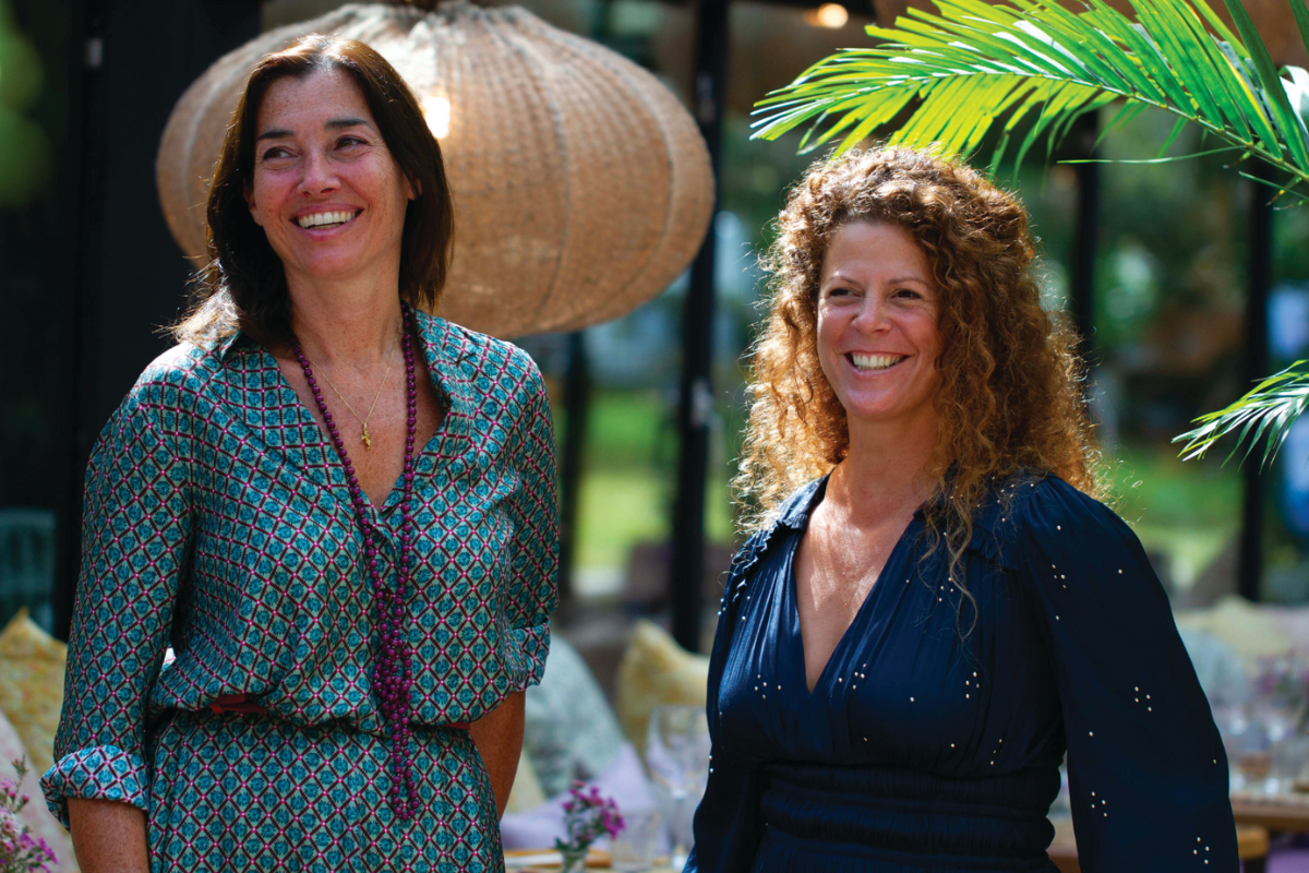 Due donne sorridenti. Cibo sostenibile e storia di Vivi.