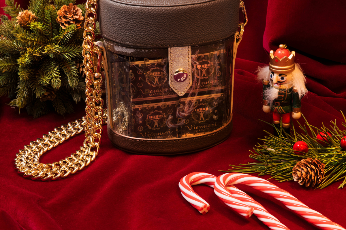 Borsa Pollini x Babbi con Viennesi Classico, decorazioni natalizie.