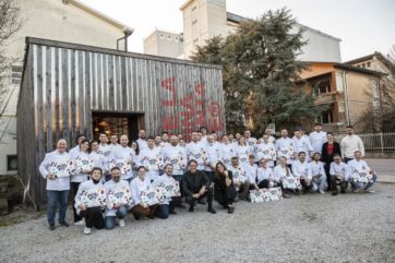 Foto di gruppo Pastry Best 2024: successo, tradizione e intelligenza artificiale nel mondo della pasticceria.