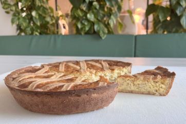 Pastiera napoletana artigianale. Ricetta di Tommaso Foglia, giudice di Bake Off Italia. Dolce tipico pasquale.