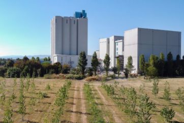 Stabilimento Agugiaro & Figna. Panorama esterno del molino, leader nella produzione di farine speciali.