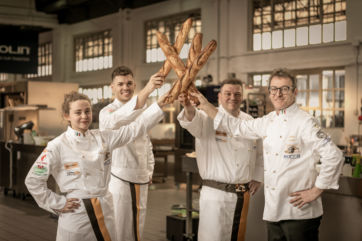 Team Italia, Coupe d'Europe de la Boulangerie, medaglia d'argento. Panettieri italiani con baguette.
